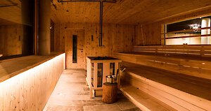 Nächtliche Sauna mit Ausblick auf den Bayerischen Wald